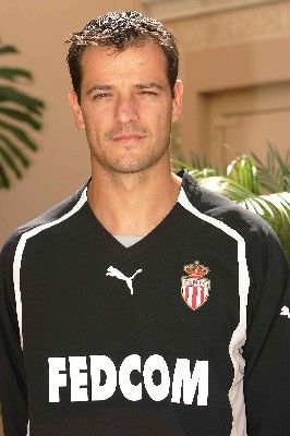 فلافيو روما حارس ميلان الجديد